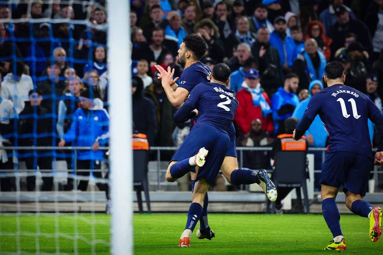 TA：萨拉赫与当年C罗心境相似，球星和主帅撕破脸注定两败俱伤（TA：萨拉赫境遇如当年C罗，巨星与主帅决裂难有赢家）