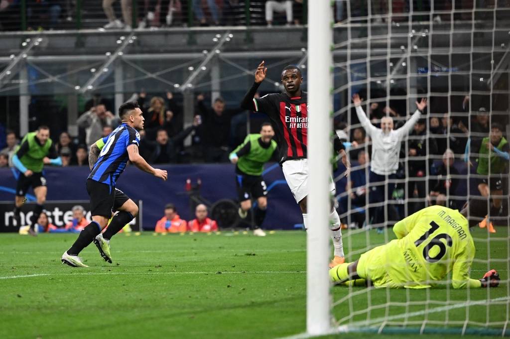 铜梁龙致谢蓉城：期待成渝两地共同推动西部足球事业蓬勃发展（铜梁龙感谢蓉城：盼成渝携手助力西部足球腾飞）