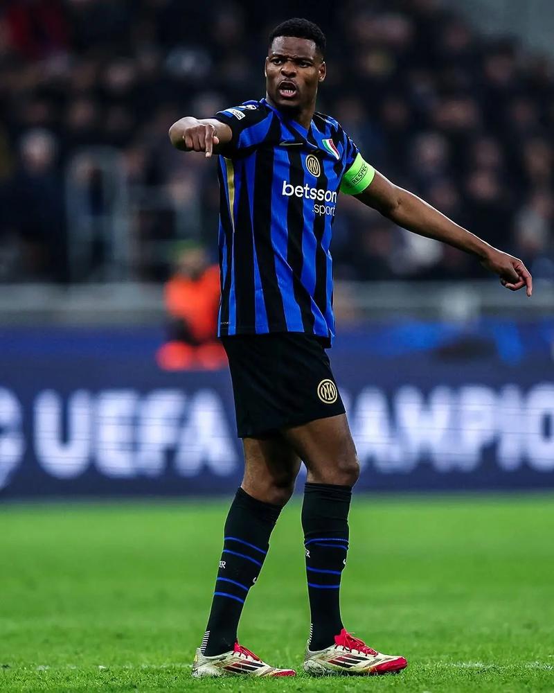 莱万：我对助攻感到高兴；球迷应该会满意我们的表现