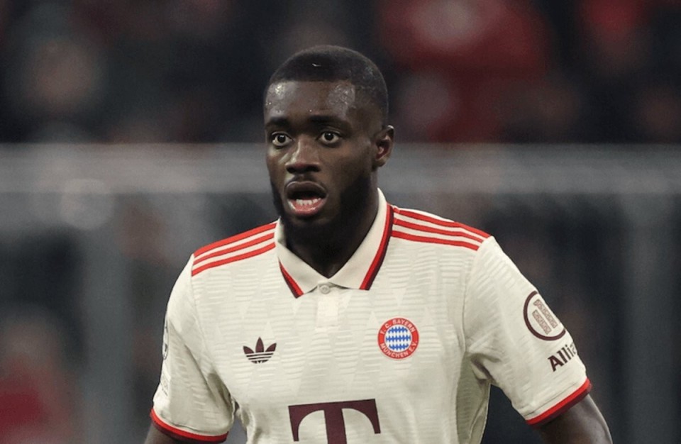 回应赫罗纳球迷，维尼修斯对着看台喊道“去西乙吧！”（回击赫罗纳球迷，维尼修斯朝看台高喊：降到西乙去！）