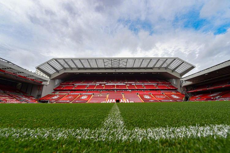 中超球队阵容分析：武汉三镇阵容变化,（中超阵容盘点：武汉三镇人员调整解析）