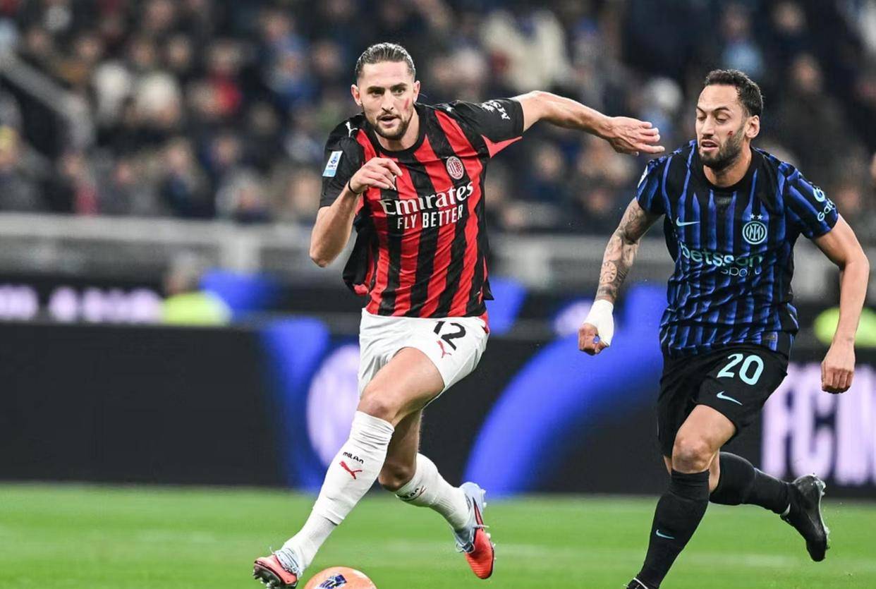 记者：利物浦没有对萨拉赫纪律处罚，他的落选只是阵容选择（记者：萨拉赫未受纪律处罚，落选仅系利物浦阵容选择）